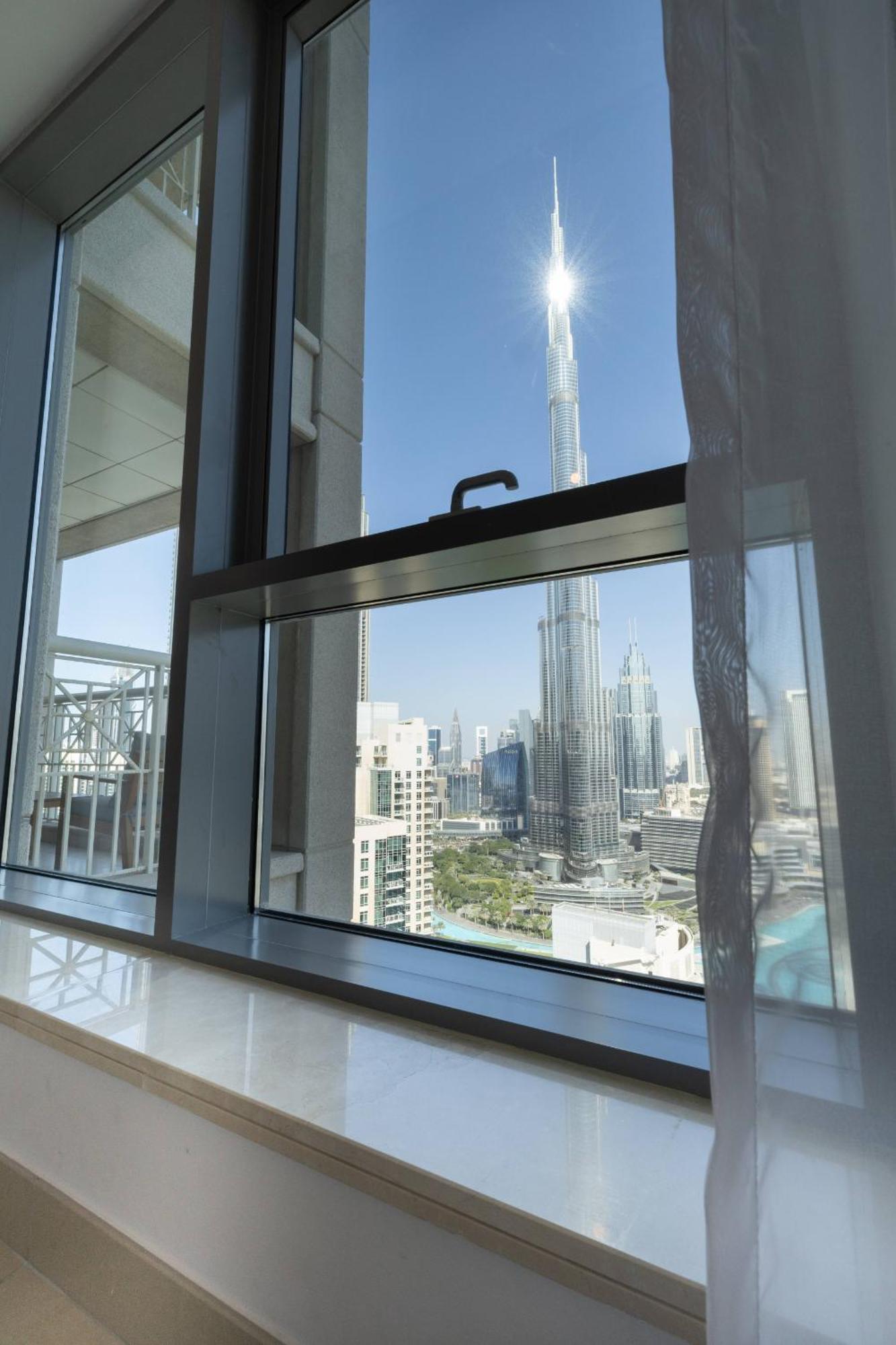 Signature Burj Khalifa View Residence دبي المظهر الخارجي الصورة