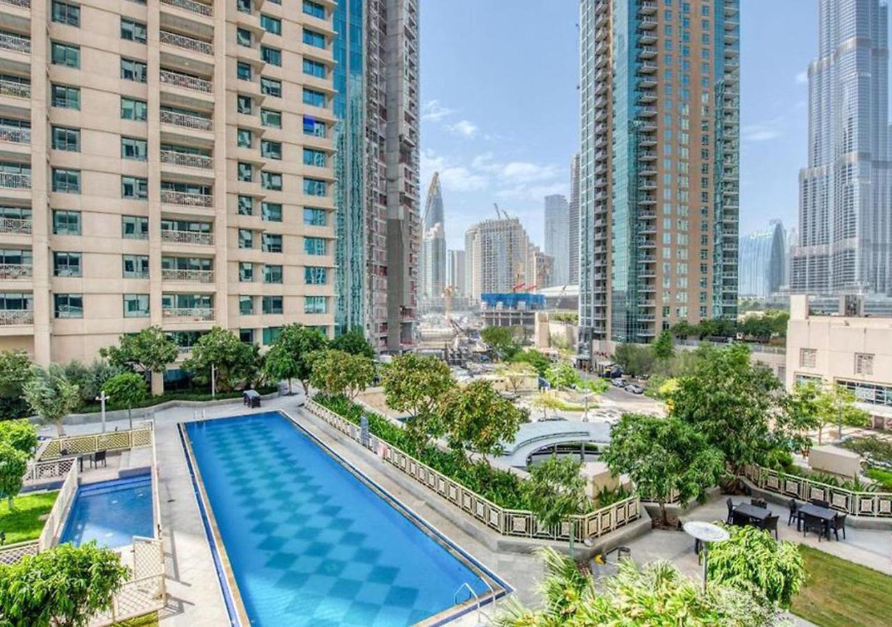 Signature Burj Khalifa View Residence دبي المظهر الخارجي الصورة
