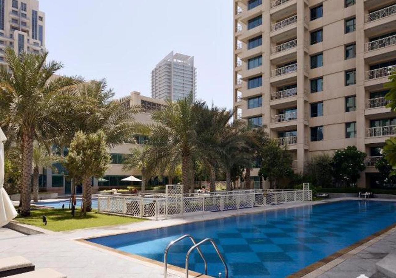 Signature Burj Khalifa View Residence دبي المظهر الخارجي الصورة