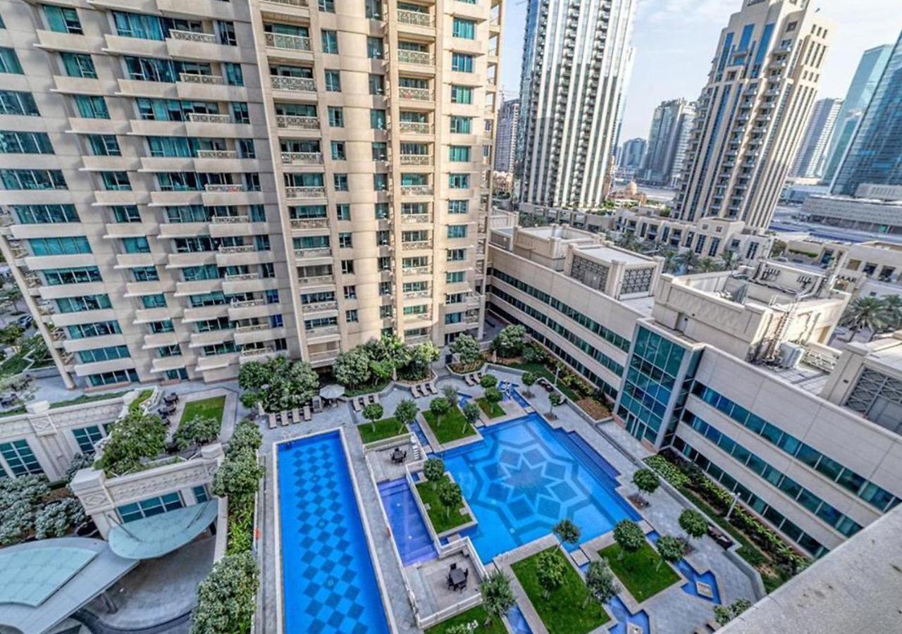 Signature Burj Khalifa View Residence دبي المظهر الخارجي الصورة